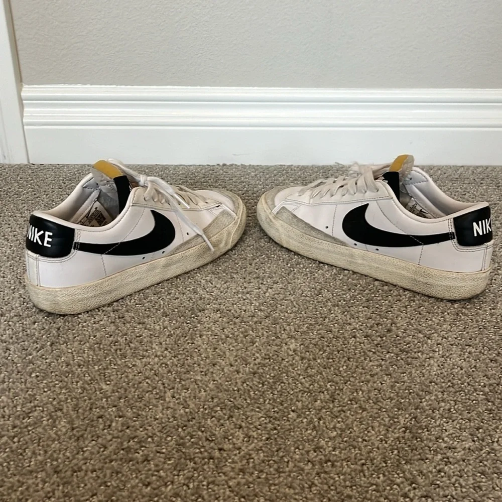 GENTLY USED Nike Blazer Low '77 Women's Shoes | Size 8.5 | Color White - Picture 6 of 8